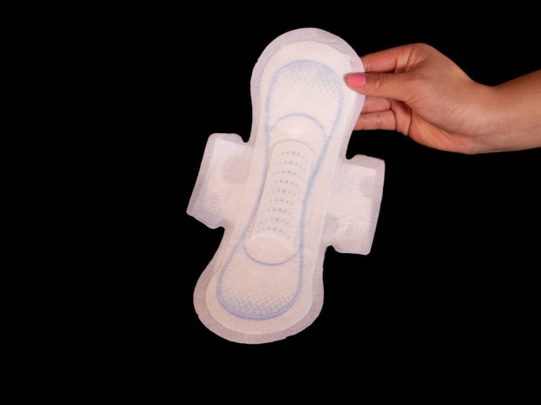 Clean & Secure Ultra Thin Pads with Wings, Heavy Absorbency